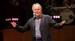 Serrat se retira de los escenarios con una última gira que iniciará en 2022 en Nueva York