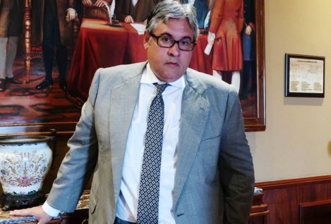 Paraguas rotos, holocausto y gorritos de papel de aluminio