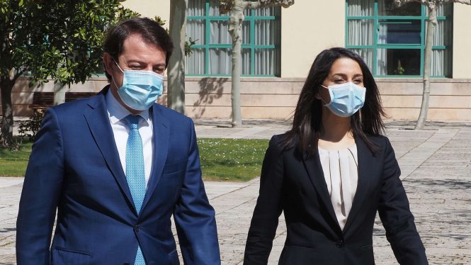Mañueco ocultó el domingo a Arrimadas el adelanto electoral