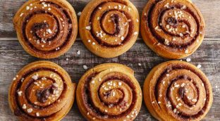 Cómo hacer rollitos de canela: una receta dulce perfecta para Navidad