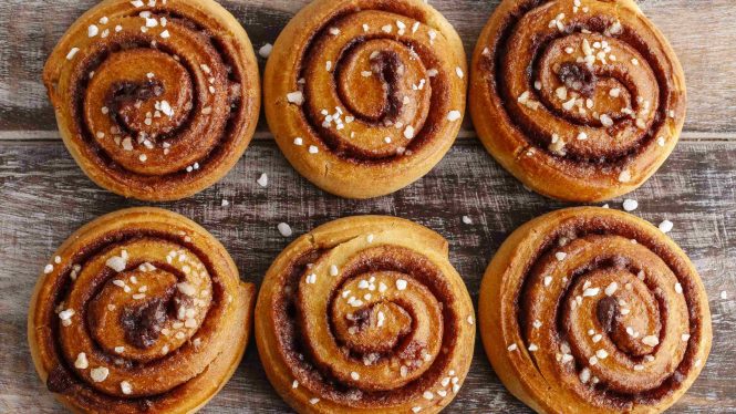 Cómo hacer rollitos de canela: una receta dulce perfecta para Navidad
