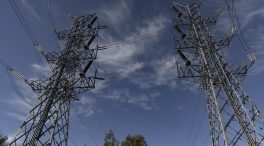 El déficit del sistema eléctrico asciende a 1.029,6 millones a octubre, un 40% menos que hace un año
