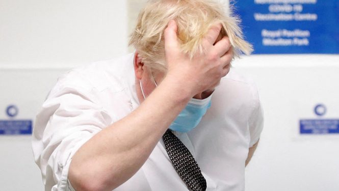 La oposición británica pide la dimisión de Boris Johnson por el 'partygate'