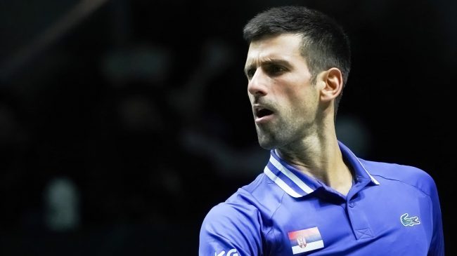 Djokovic: «Me quiero quedar en Australia y estoy concentrado en jugar»