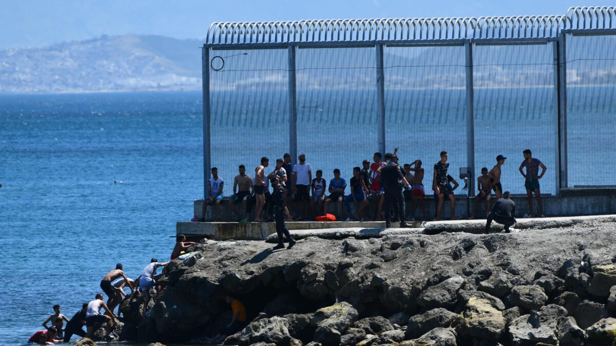 Marruecos no ha remitido ninguno de los «más de 700» informes sobre niños llegados a Ceuta en mayo pedidos por España