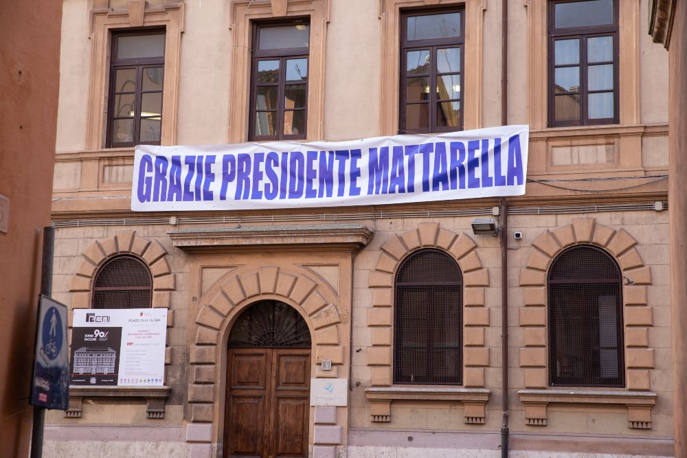 Los partidos políticos piden a Mattarella que permanezca como presidente de Italia