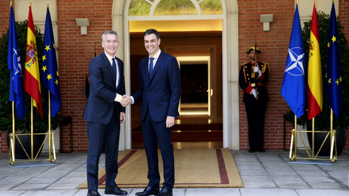 Sánchez reitera el compromiso de España con la OTAN en conversación con Stoltenberg y Von der Leyen