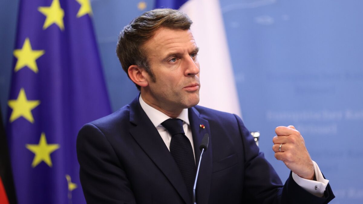 Macron recibe críticas de todos los partidos tras decir que quiere «enfadar» a los no vacunados