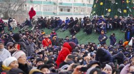 El presidente de Kazajistán ordena disparar a matar «sin avisar» en las protestas
