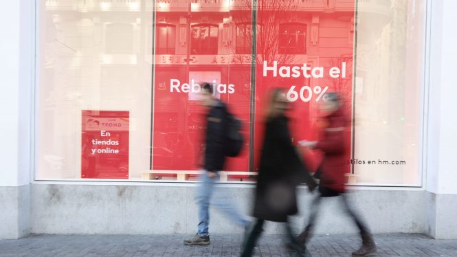 El sector logístico constata un «importante retraimiento» del consumo interno