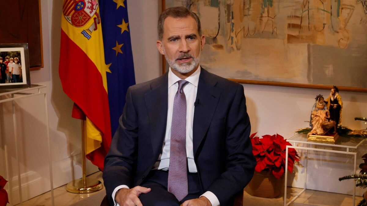 Felipe VI cumple años sin su hija mayor y con sus hermanas en Abu Dabi