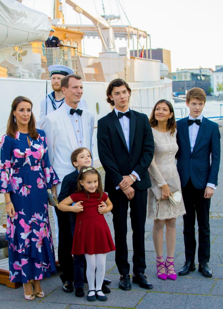 Joaquin de Dinamarca con su gran familia, incluyendo a su exmujer, Alexandra Manley (Gtres)