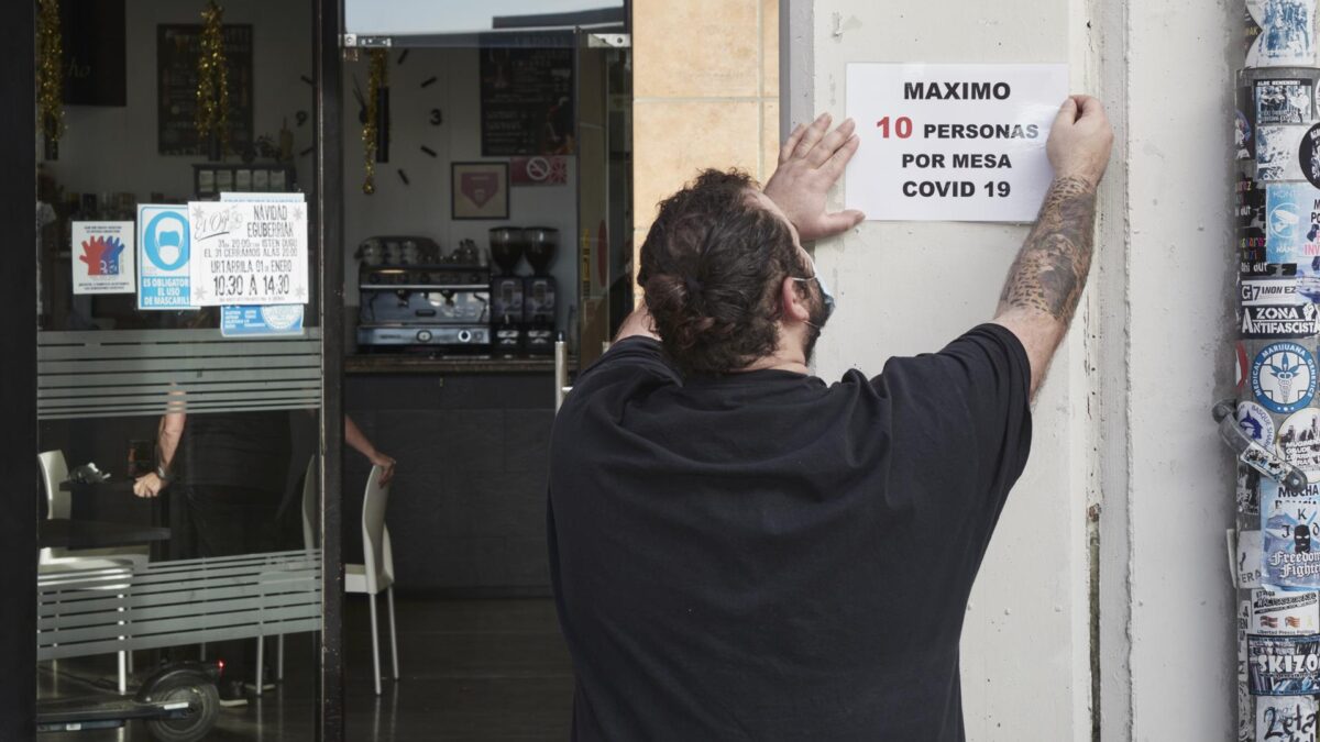 Cinco regiones relajan sus restricciones: estas son las medidas vigentes en cada comunidad