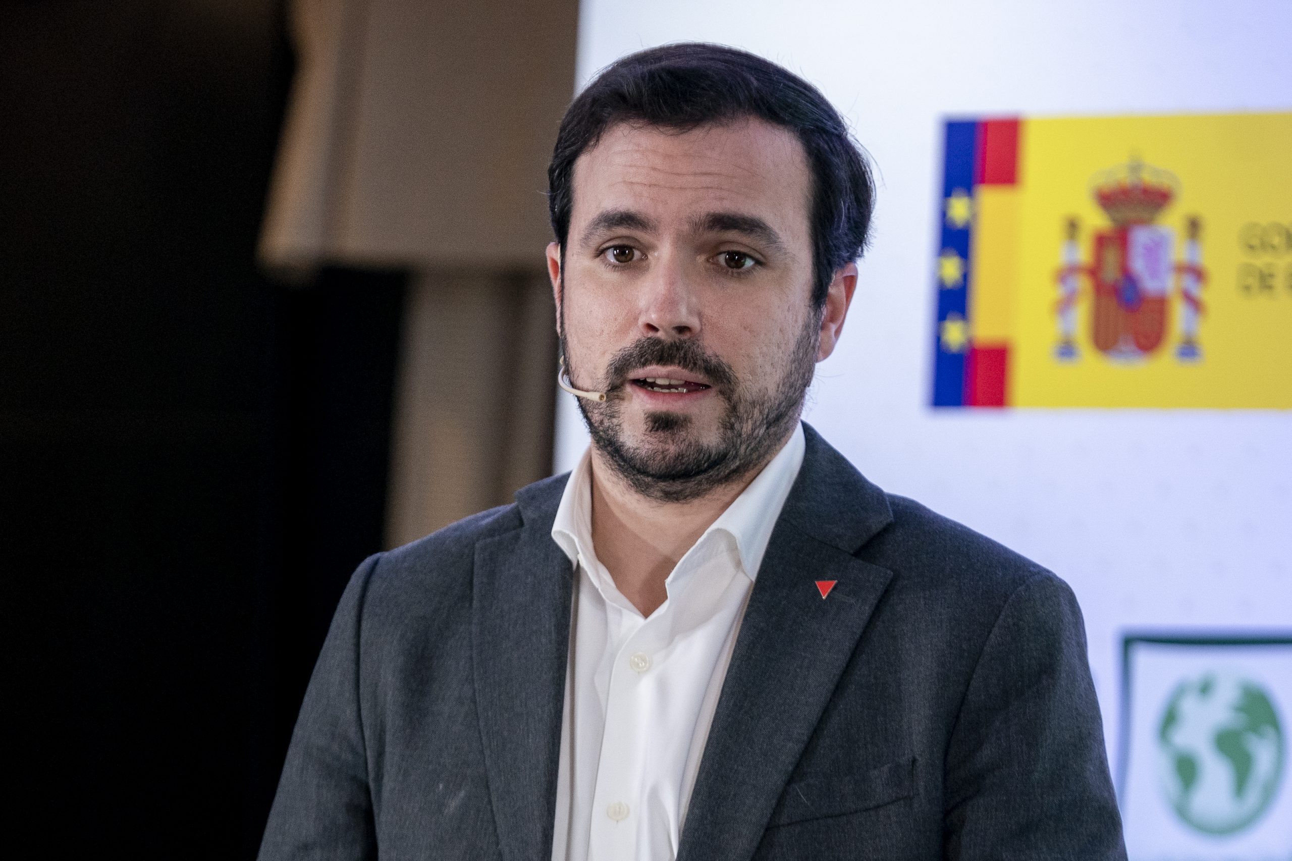 El hermano de Garzón reprocha a Sánchez «dar credibilidad a un bulo» tras las críticas al ministro