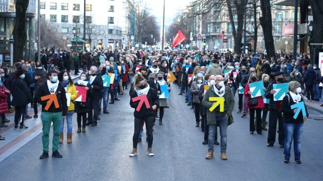 Unas 200 manifestaciones piden en Navarra y País Vasco el fin de la «política de excepción» para los presos de ETA