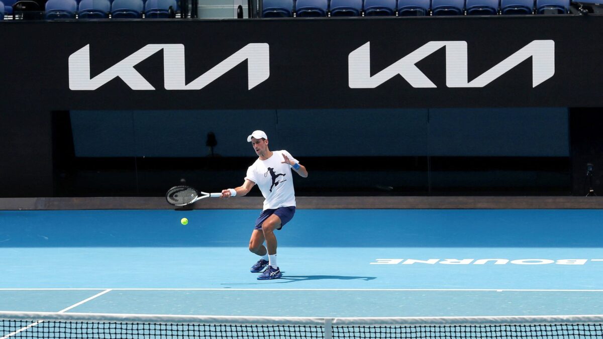 Djokovic admite que acudió a una entrevista siendo positivo y un «error humano» al rellenar el formulario para entrar en Australia