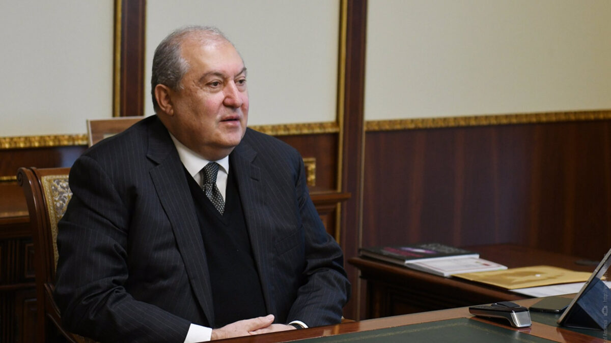 Dimite el presidente de Armenia, Armen Sarkissian