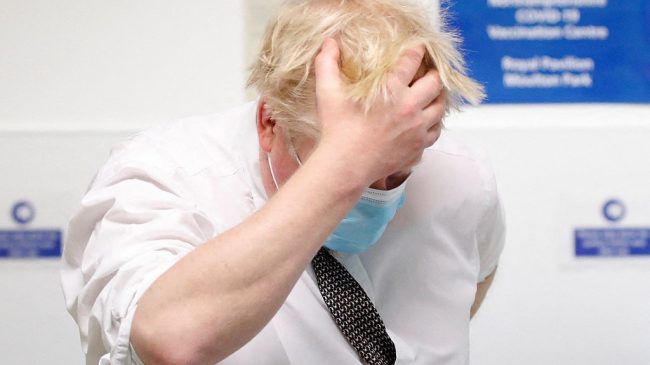La oposición británica pide la dimisión de Boris Johnson por el 'partygate'