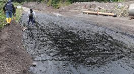 Los pueblos indígenas denuncian la contaminación por petróleo en los ríos de Ecuador