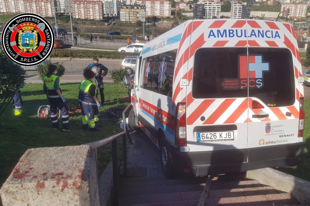 Muere una mujer de 76 años atropellada por una ambulancia en Santander