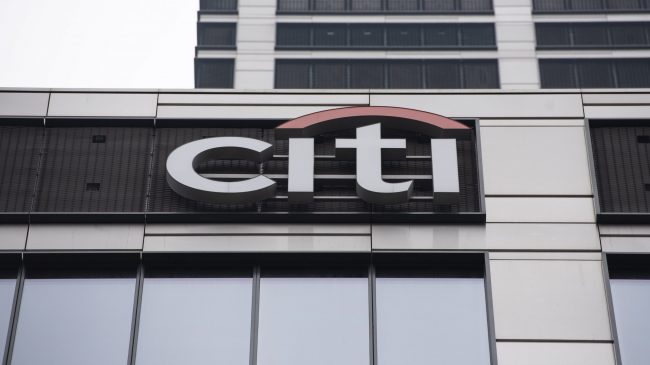 Citi venderá su negocio de banca de consumo y empresas en México, con Santander como posible interesado