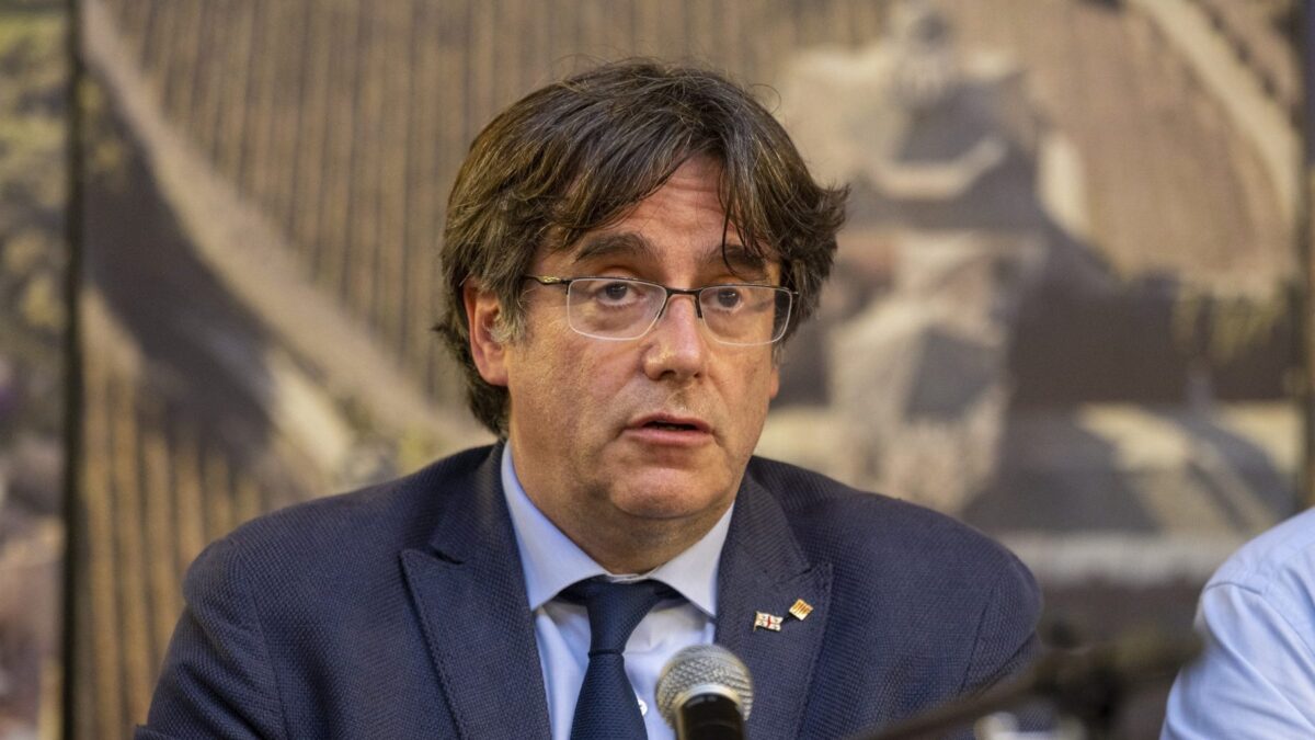 Puigdemont abandona a Borràs y no se pronuncia sobre la desobediencia en el Parlament