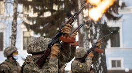 Un soldado ucraniano asesina a cinco camaradas y huye con su arma