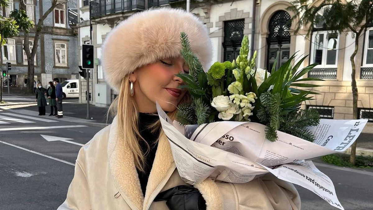 Sofía Coelho (sofiamcoelho) con gorro de pelo