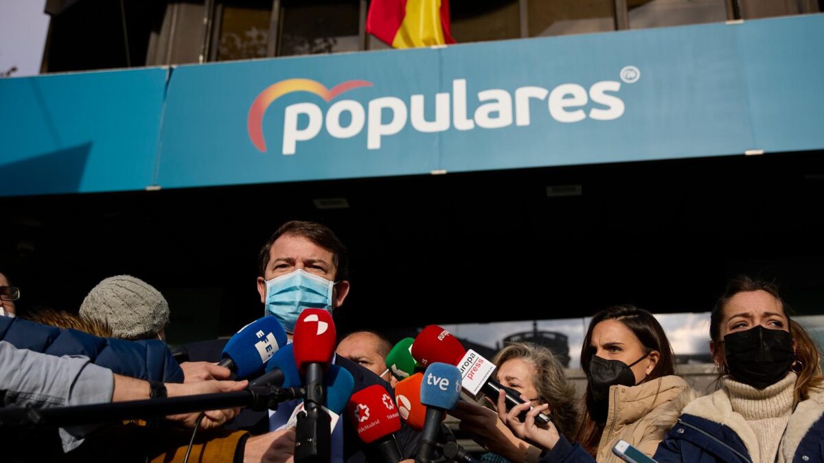 El desfile judicial de dirigentes del PP de Salamanca complica la campaña de Mañueco