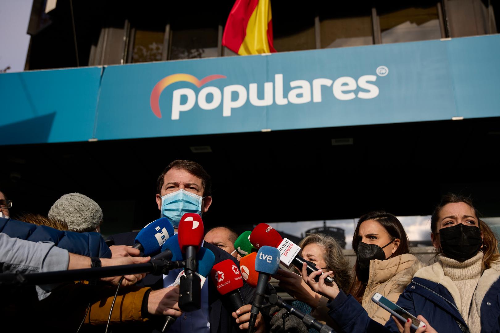 El desfile judicial de dirigentes del PP de Salamanca complica la campaña de Mañueco