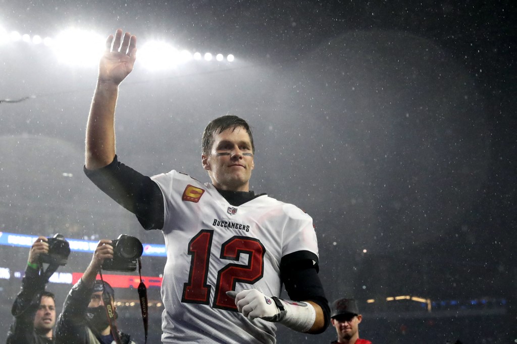 Tom Brady, leyenda del fútbol americano, se retira