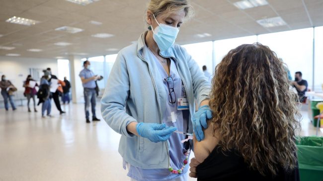 España supera el 90% de población vacunada de la covid con pauta completa