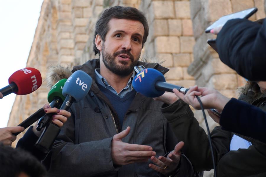 Casado denunciará a Sánchez ante la Junta Electoral por hacer anuncios en campaña