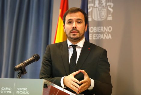 La industria cárnica pide la dimisión de Garzón por decir que España «exporta carne de mala calidad»