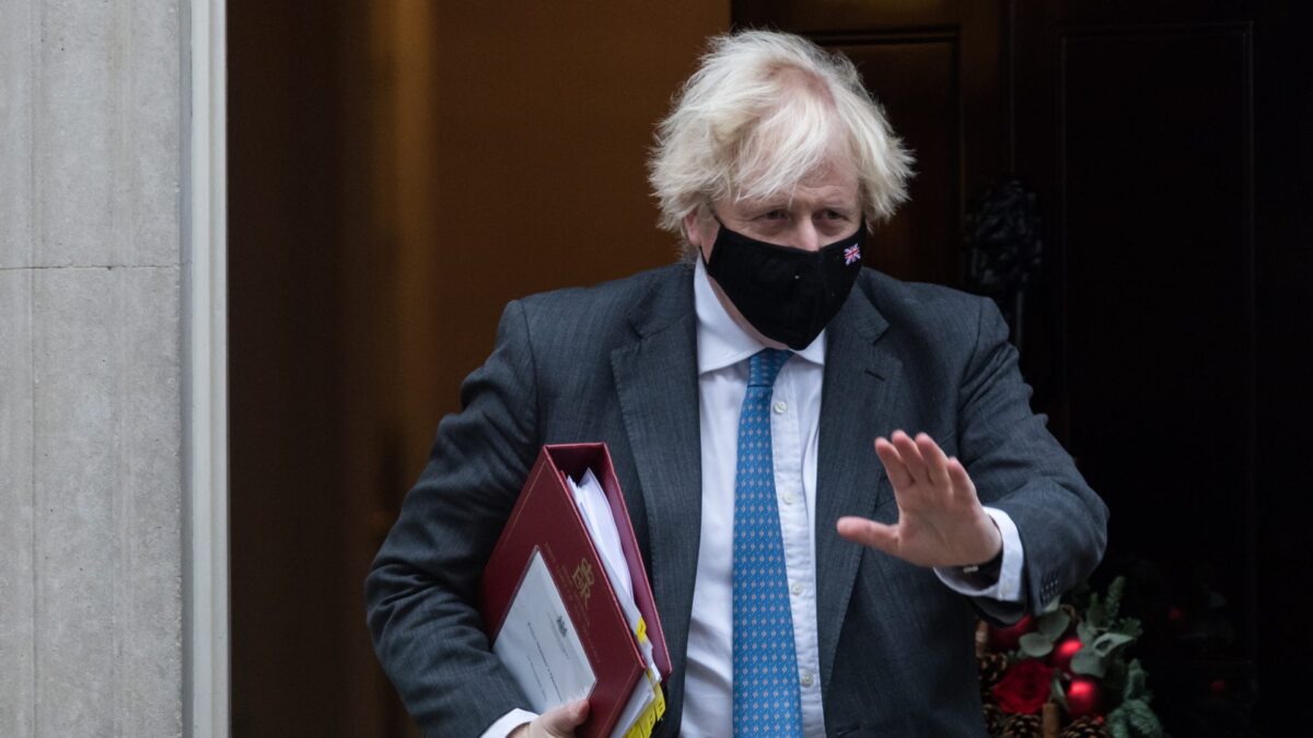 Boris Johnson pide disculpas por asistir a la fiesta de Downing Street durante el confinamiento