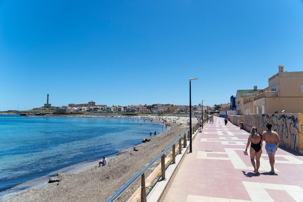 La claridad del agua afecta directamente al precio de los pisos turísticos del Mar Menor