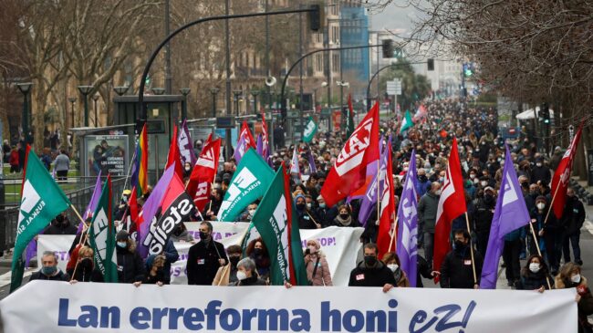 (VÍDEO) Miles de personas se manifiestan en el País Vasco en contra de la reforma laboral