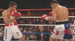 Eva Longoria documenta el icónico combate entre Julio César Chávez y Óscar de la Hoya