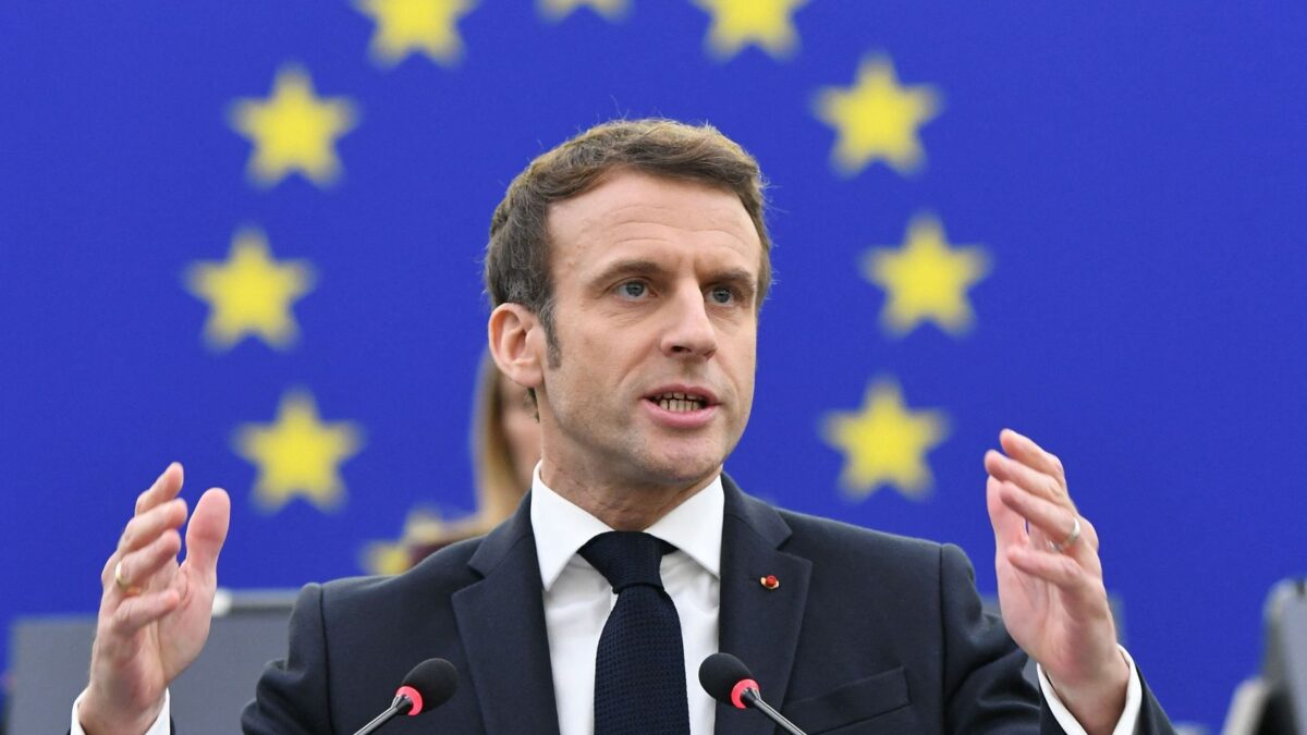 Macron quiere «una desescalada rápida» mediante advertencias «firmes y creíbles» a Rusia