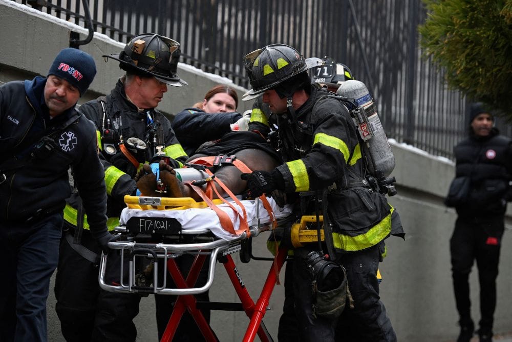 Al menos 19 muertos y decenas de heridos en un incendio en el Bronx de Nueva York