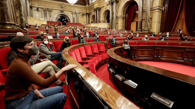 El Parlamento catalán rechaza exigir que se cumpla el 25% de castellano en las aulas
