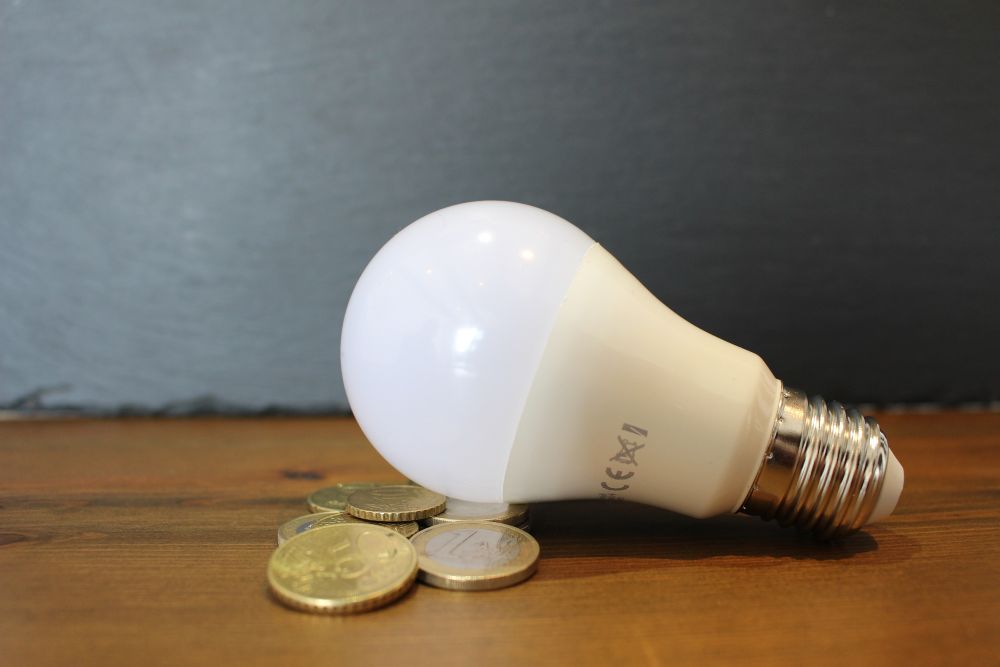 El precio de la luz caerá el 4% el último día de enero