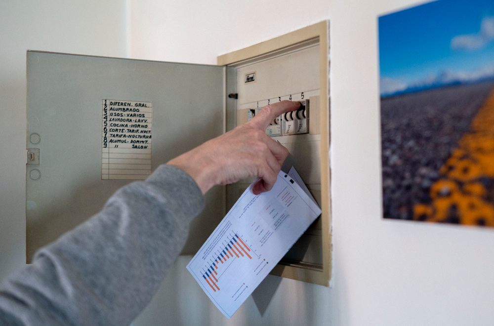 El precio de la luz continúa al alza este lunes con una subida del 12,74%