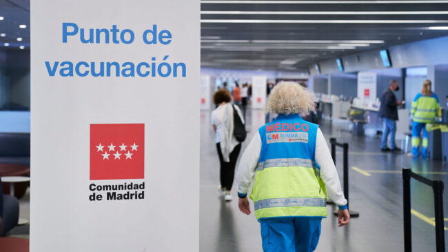 Más de 300.000 SMS: la campaña de Madrid para promover las terceras dosis de la vacuna