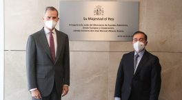 Felipe VI no quiere que aparezca su nombre en las placas que descubre
