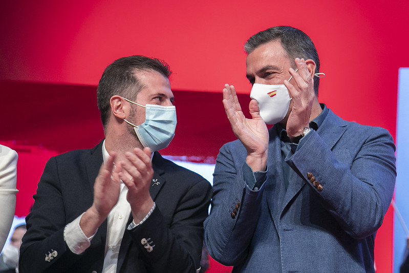 Los Consejos de Ministros 'electorales' de Pedro Sánchez rompen la neutralidad en el 13-F