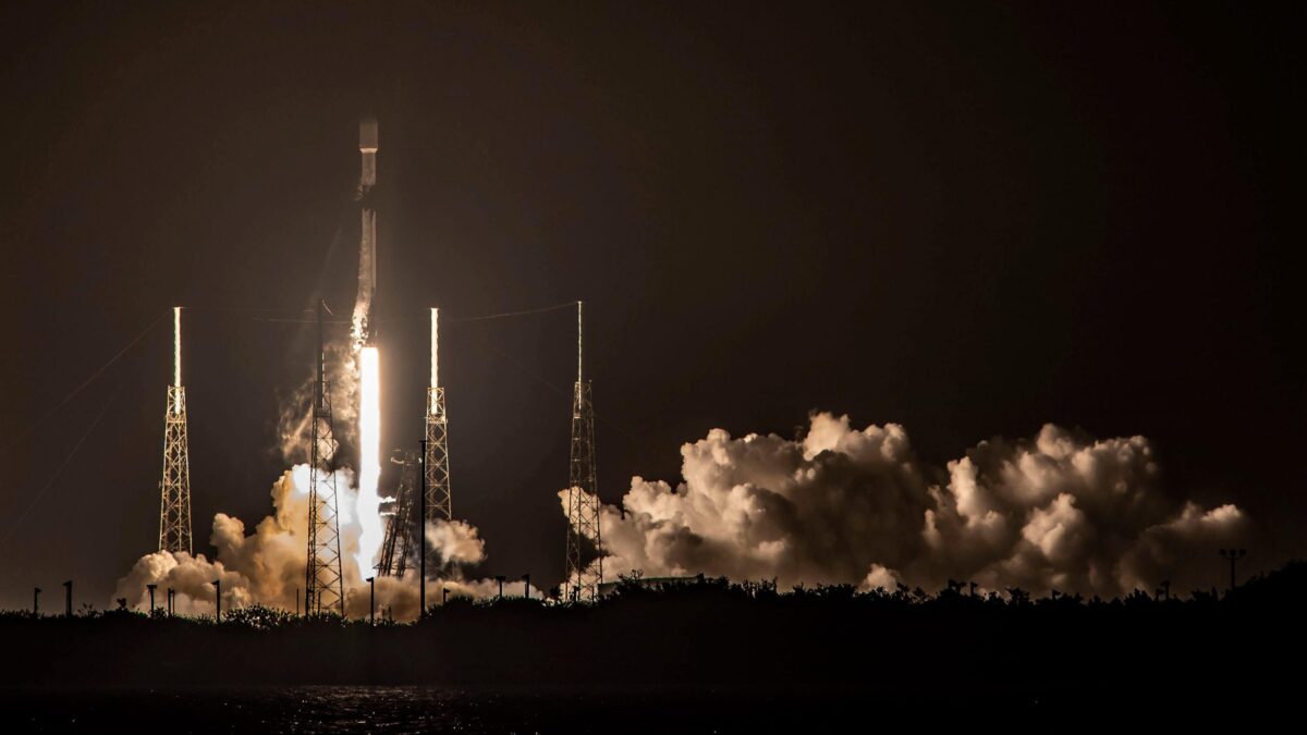 (VÍDEO) SpaceX lanza al espacio otro grupo de 49 satélites Starlink