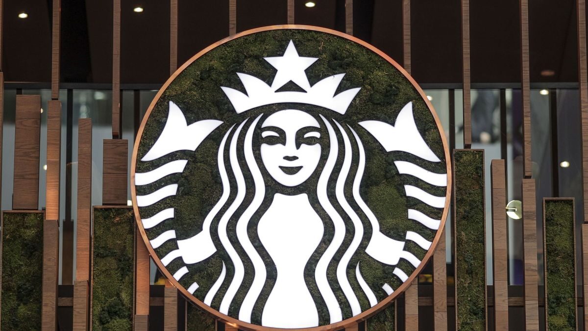 Starbucks retira el mandato de obligar a todos sus trabajadores estadounidenses a vacunarse contra el Covid