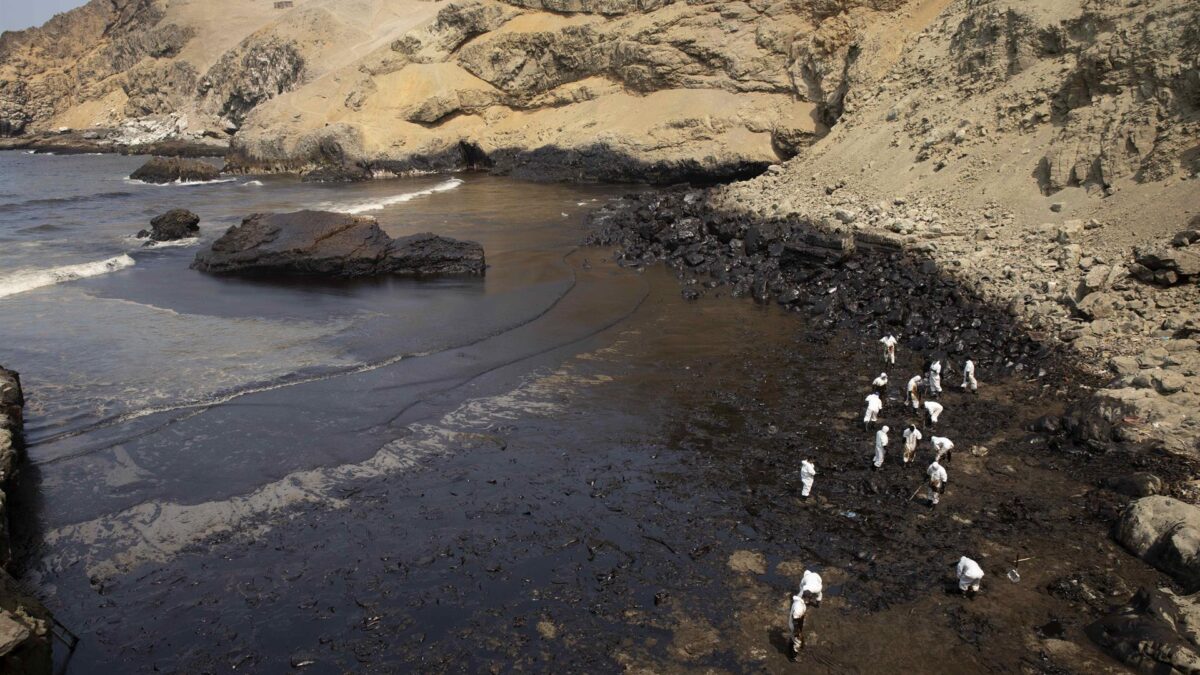 (VÍDEO) La erupción volcánica de Tonga provoca «el peor desastre ecológico» de los últimos tiempos en Perú por un derrame de petróleo