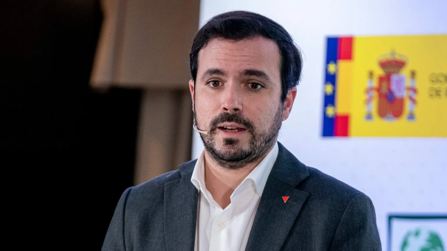 El Gobierno desautoriza a Garzón y los barones socialistas piden que rectifique